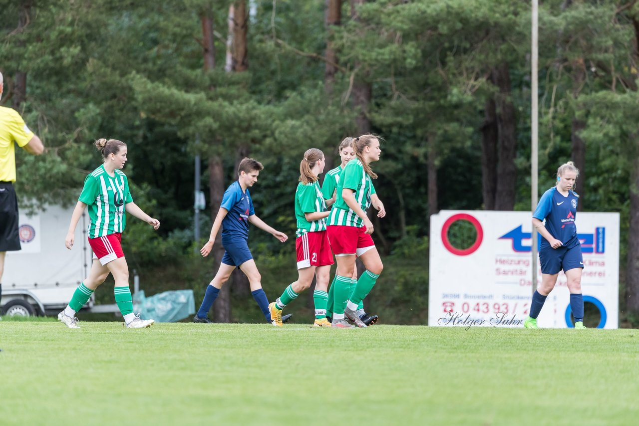 Bild 305 - F SV Boostedt - SV Fortuna St. Juergen : Ergebnis: 2:1